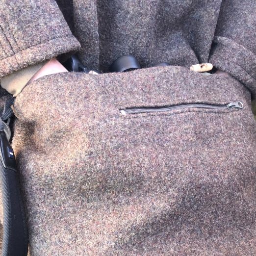 3in1-Poncho aus Walkloden (Kissen, Decke, Poncho) – Bild 5