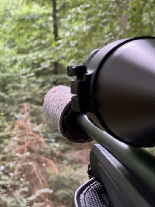 Schalldämpferschoner aus Wollfilz, braun meliert mit Hirsch-Stickerei – Bild 4